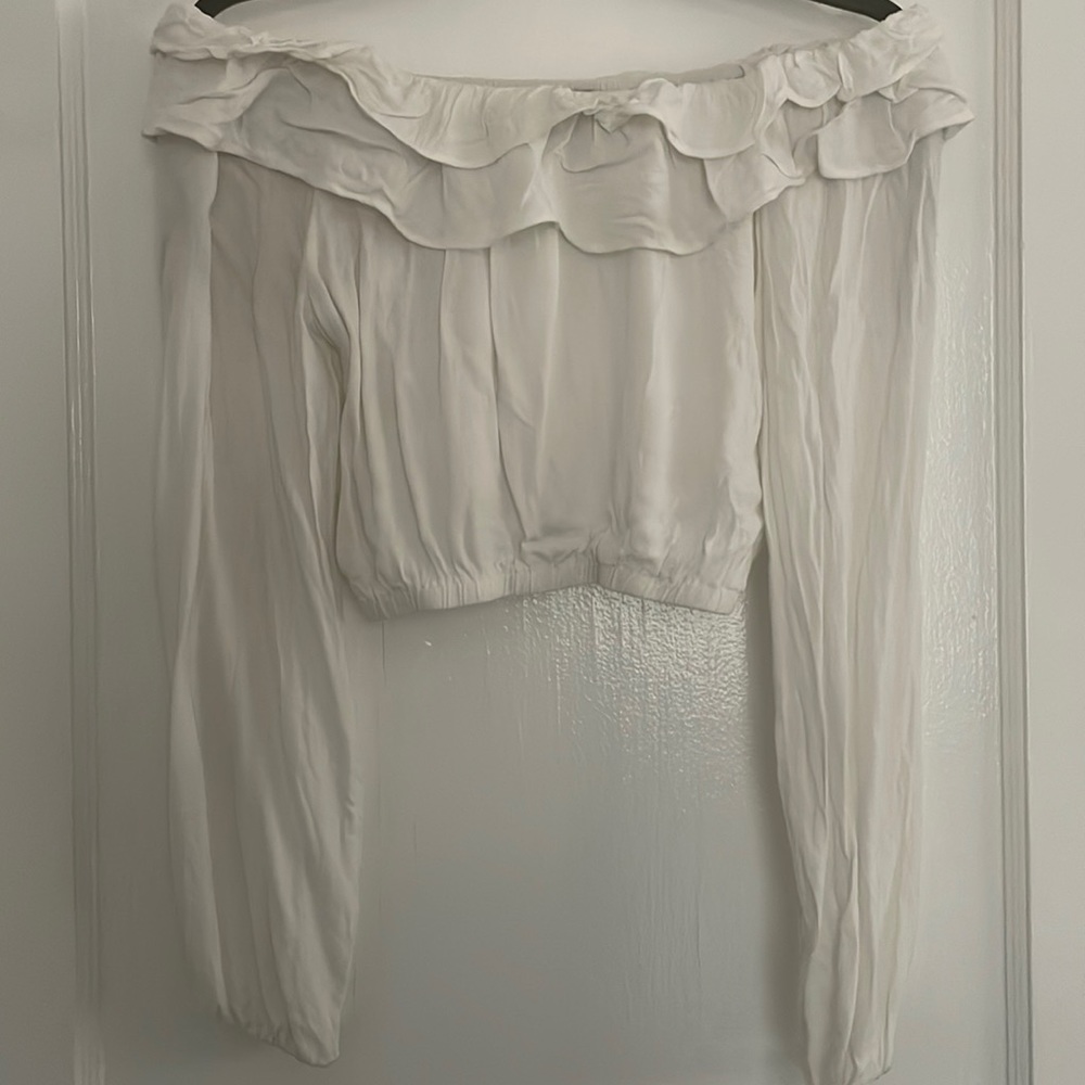 White off the shoulder crop top